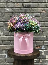 Цветочная композиция из Гипсофила и Розы в шляпной коробке #REPLACE_PRED# Восходе