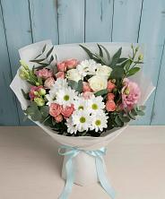 Букет цветов из:  Розы, Лизиантусы и Хризантемы в Восходе