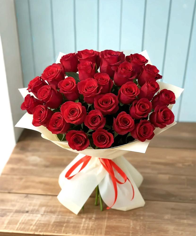 Букет 29 Красных роз в Восходе