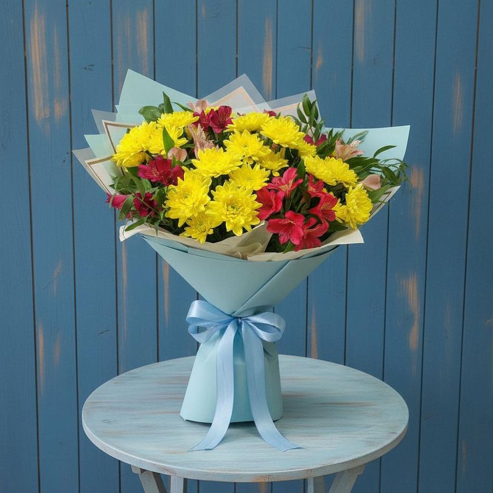 Букет цветов из: Альстромерии и Хризантемы в Восходе