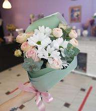 Букет цветов из:  Хризантемы и Розы #REPLACE_PRED# Восходе