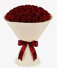 Букет 101 Бордовая роза Блэк Бакарра в Восходе