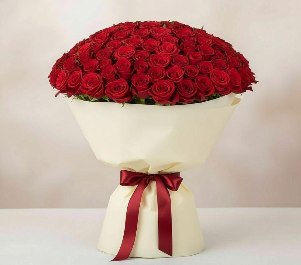Букет 101 Красная роза Милано в Восходе