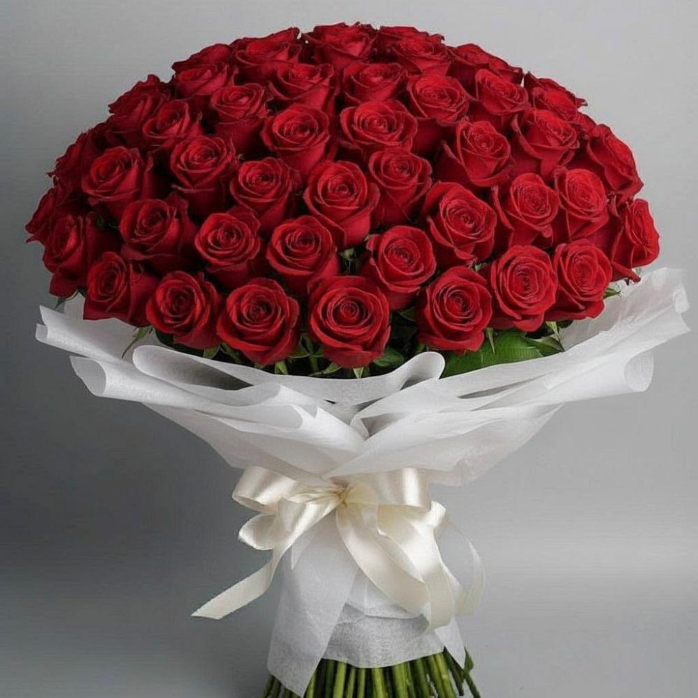 Букет 101 Красная роза Блэк Мэджик в Восходе