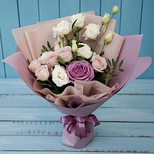 Букет цветов из:  Розы и Лизиантусы в Восходе