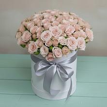 Цветочная композиция из Розы в шляпной коробке в Восходе