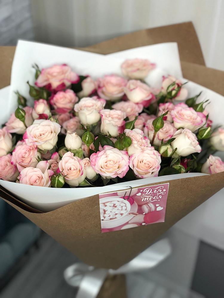 Букет цветов из: Розы в Восходе