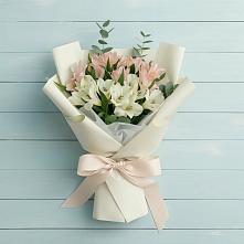 Букет цветов из:  Альстромерии в Восходе