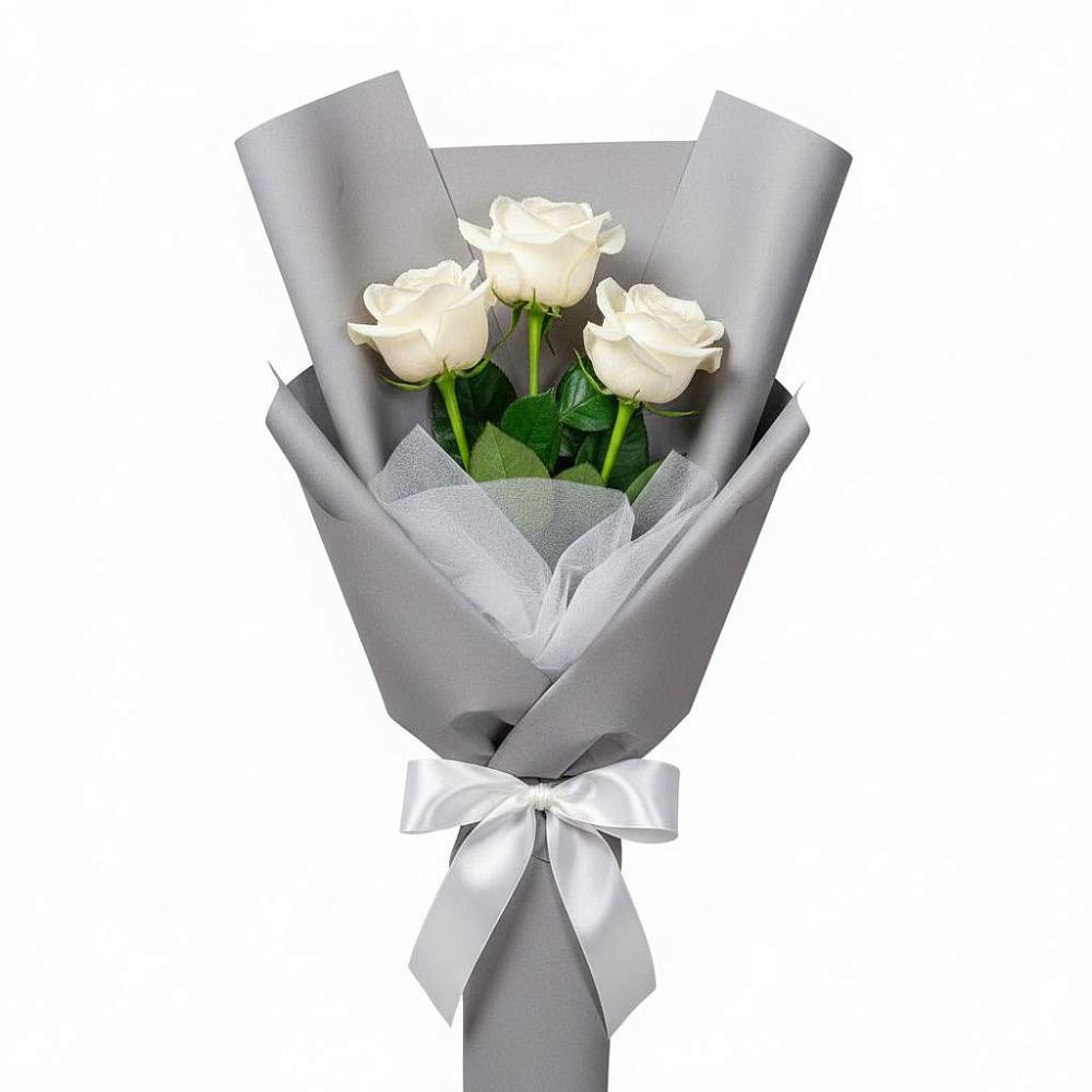 Букет 3 белые розы в Восходе