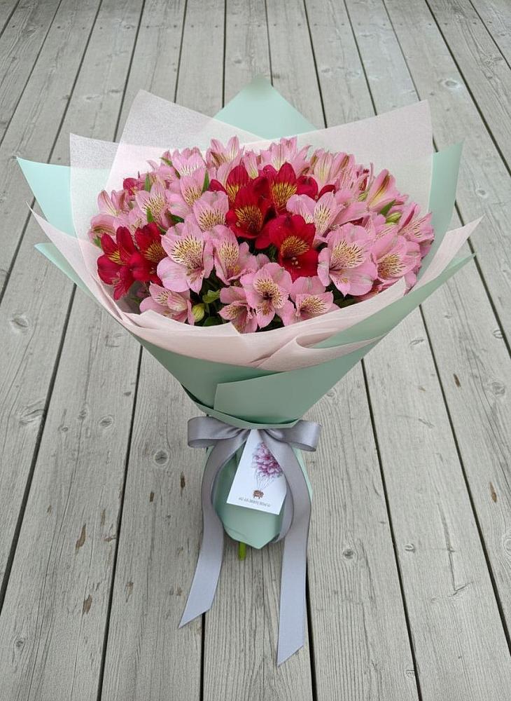 Букет цветов из: Альстромерии в Восходе