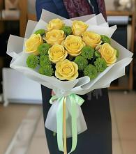 Букет цветов из:  Хризантемы и Розы #REPLACE_PRED# Восходе