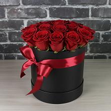 Цветочная композиция из Розы в шляпной коробке в Восходе