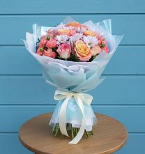 Букет цветов из:  Хризантемы и Розы в Восходе