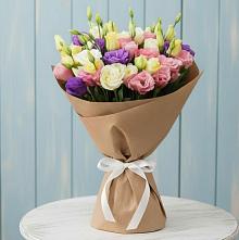 Букет цветов из:  Лизиантусы в Восходе